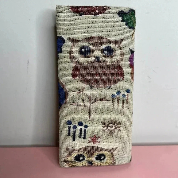 Owl Wallet  - Picture 1 of 9